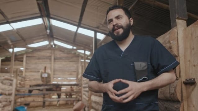 BRYAN DEJÓ DE FUMAR CIGARRILLOS.